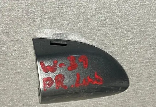 Volkswagen PASSAT B6 Front door handle cover 3C0837880