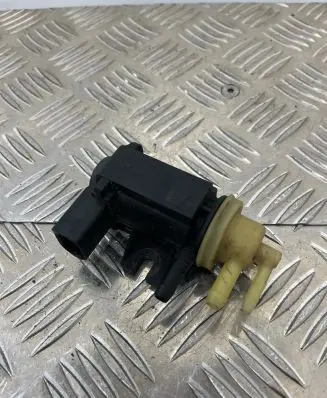 Audi A3 S3 A3 Sportback 8P Vacuum valve 03L131051BJ 13012010