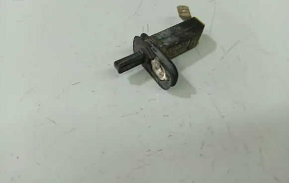Audi 80 90 S2 B4 Front door sensor 893947561B