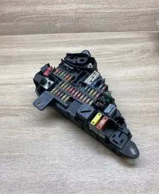 BMW 5 E60 E61 Fuse module 6906558 6906603