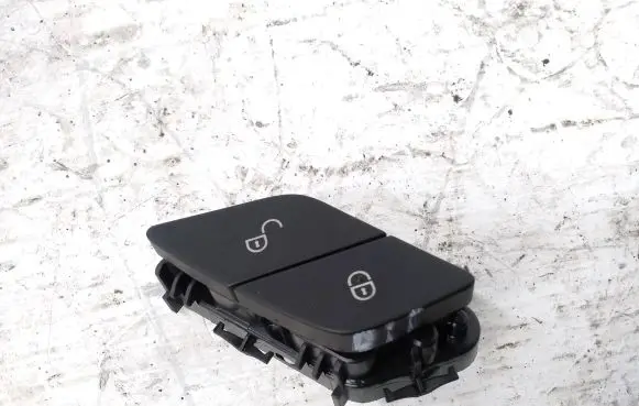 Mercedes-Benz E W238 Central locking switch button A2139059703