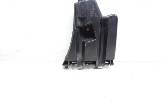 Volvo V60 Front bumper mounting bracket 30796625