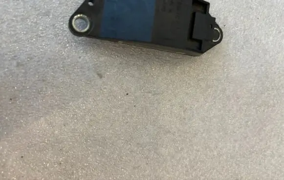 Mercedes-Benz E W211 Airbag deployment crash/impact sensor A0018209326 0018209326