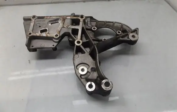 Alfa Romeo 147 Engine mounting bracket 55207256