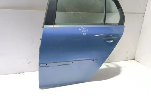 Volkswagen Golf V Rear door
