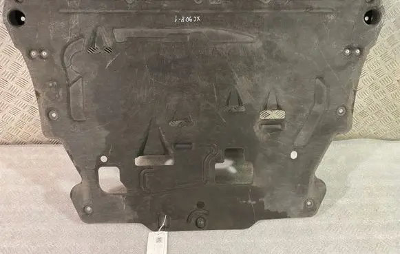 Engine splash shield/under tray