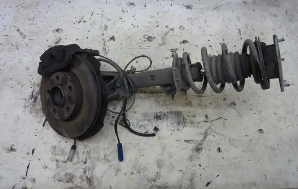 Mini Cooper Countryman R60 Front wheel hub spindle knuckle 9813653