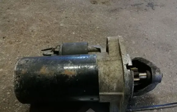 BMW 5 E39 Starter motor 1740374