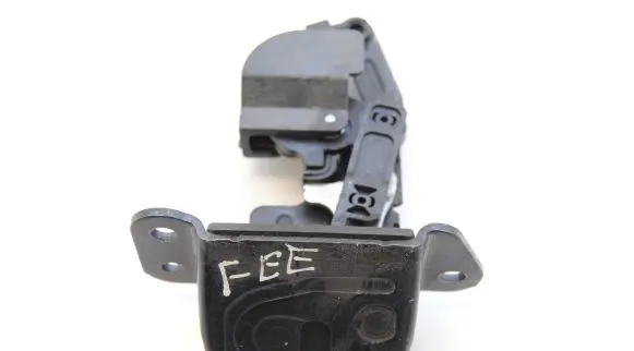 Hyundai Santa Fe Tailgate/trunk/boot lock/catch/latch 812302B000