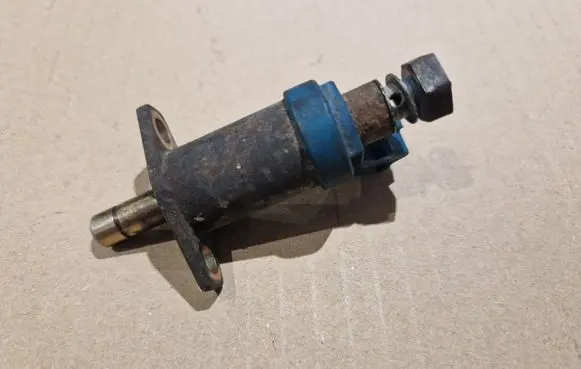 Volkswagen Golf II Fuel injector 067906171 0280170402