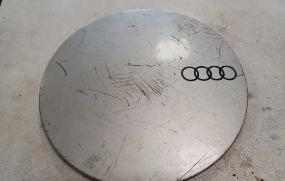 Audi 200 Wheel nut cap/cover 447601165