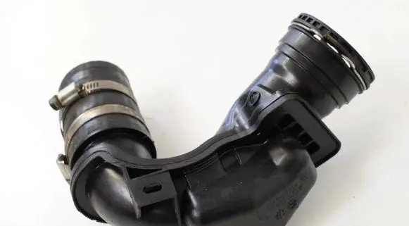 Toyota Avensis T270 Intercooler hose/pipe 172750X011