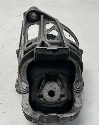 Audi Q7 4M Engine mount bracket 4M0199371FE
