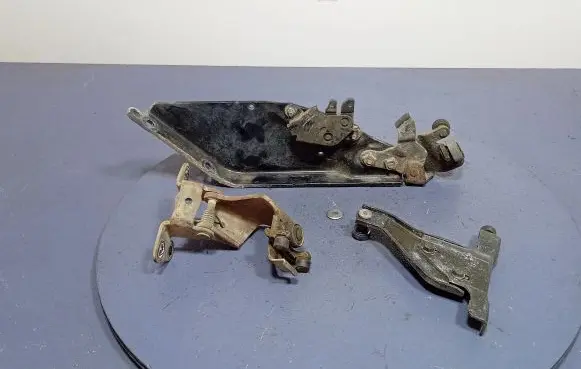 Mazda MX-5 NB Miata Front door hinge set 