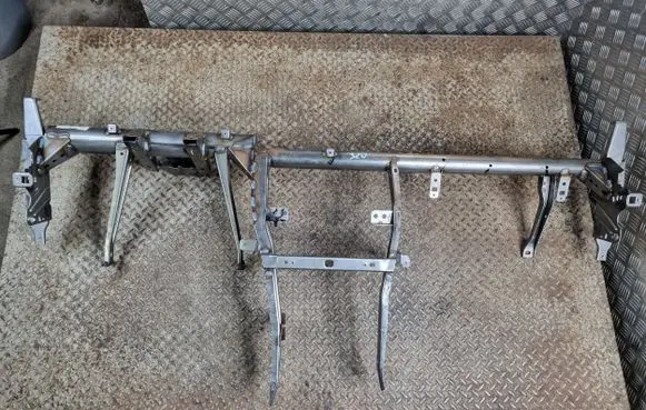 Volvo XC40 Dashboard cross member/frame bar 31442344