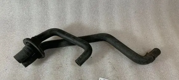 Mercedes-Benz E W210 Engine coolant pipe/hose 2108326394