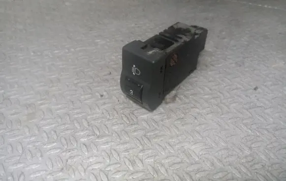 Mazda 3 I Headlight level height control switch BP4K666F0