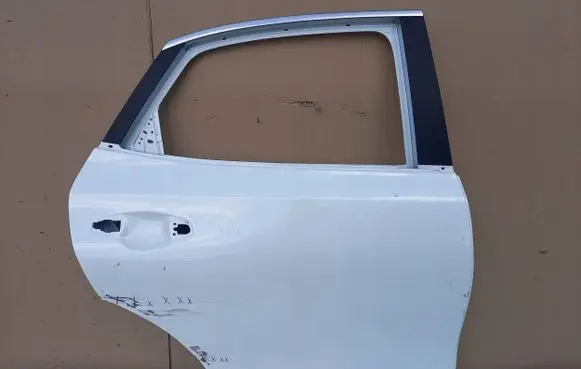 KIA Xceed Rear door