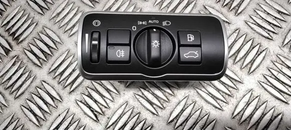 Volvo V70 Light switch 30739448