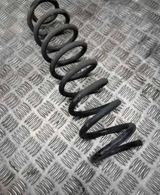 Mercedes-Benz E W213 Front coil spring 