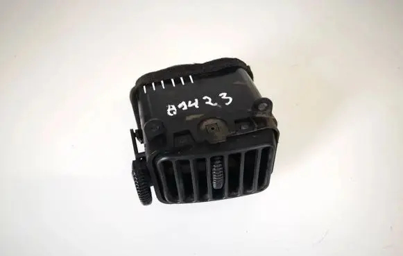 Mitsubishi Pajero Sport I Dash center air vent grill spc00427