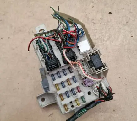 Mazda 6 Fuse module 502G16 0287
