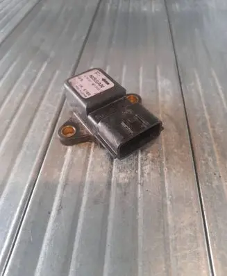 Nissan X-Trail T30 ESP acceleration yaw rate sensor 479308H300