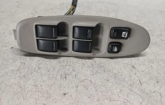 Nissan Almera Tino Electric window control switch