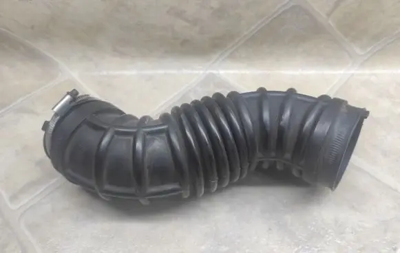 Chevrolet Captiva Air intake hose/pipe 96628960