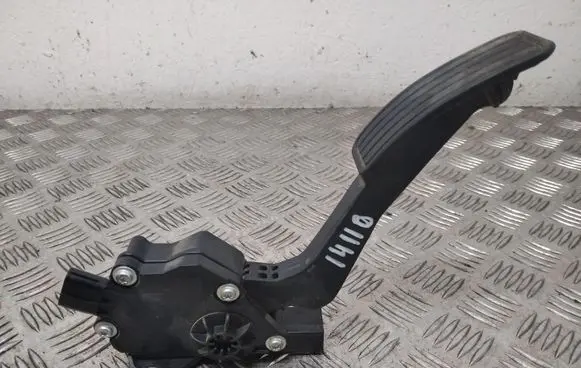 Subaru Outback Accelerator throttle pedal 36010AG140