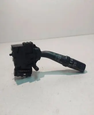 Toyota Avensis T250 Wiper control stalk 173654