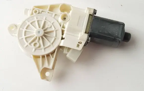Mercedes-Benz V Class W447 Front door window regulator motor A4479063500 1503 C13834100