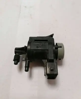 Audi A4 S4 B5 8D Turbo solenoid valve 1J0906283A 3110C