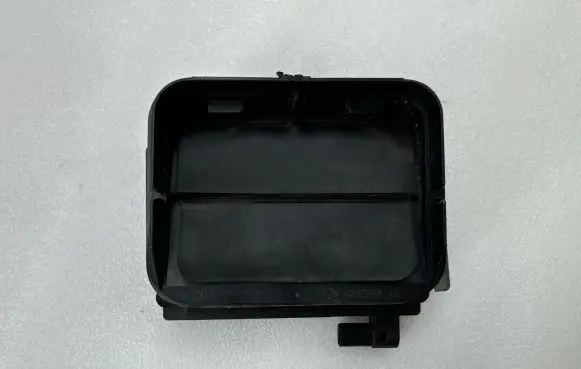 Tesla Model X Quarter panel pressure vent 106938300C 126929 06062019