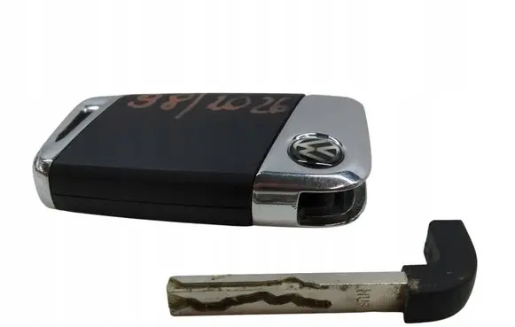 Volkswagen PASSAT B8 Ignition key/card 3G0959752
