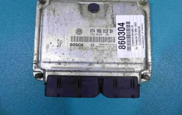 Volkswagen Transporter - Caravelle T4 Engine control unit/module ECU 0281010677 IMPRK860304