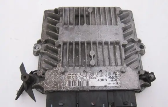 Ford Focus Engine control unit/module 6M5112A650YB