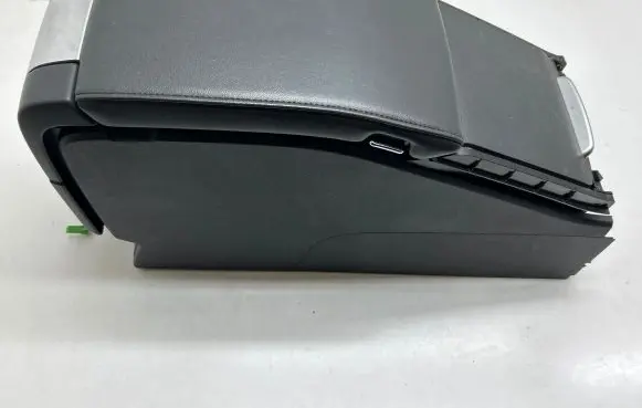 Volvo V70 Armrest 39870768 39821984 39805352