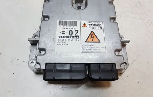 Nissan X-Trail T30 Engine control unit/module 5800295 2758002956 23710EQ44A