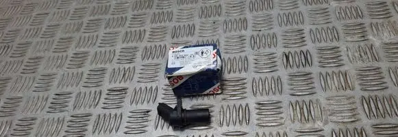 Opel Zafira A Crankshaft position sensor 0281002662 165143638279