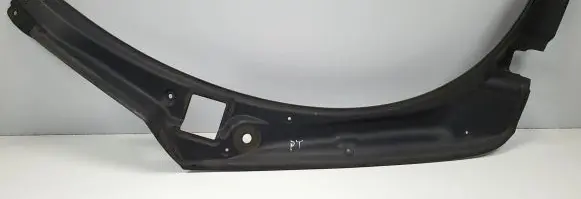 Mercedes-Benz GL X164 Other trunk/boot trim element A1646930433