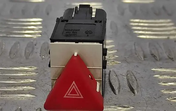 Volkswagen PASSAT B6 Hazard light switch 3C0953509