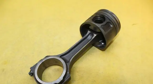 Ford Transit Piston with connecting rod