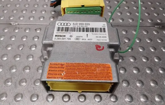 Audi TT TTS Mk2 Airbag control unit/module 8J0959655