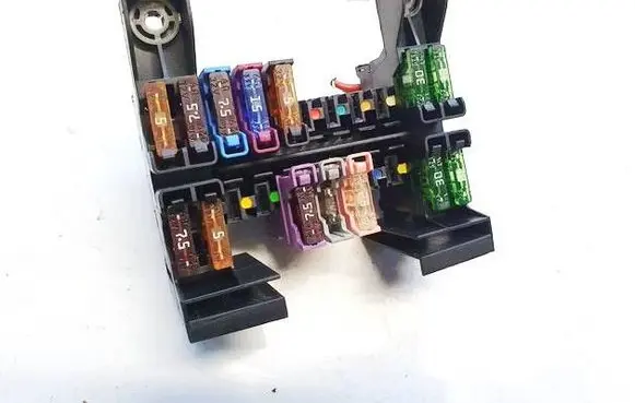 Mercedes-Benz E W211 Fuse box set 13943281c 1394328-1c