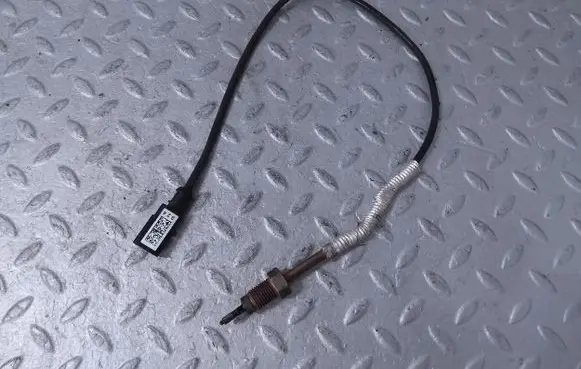 Skoda Karoq Exhaust gas temperature sensor 05L906088Q