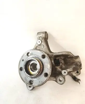 Volvo XC40 Front wheel hub 32221857