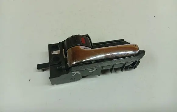 Toyota Avensis T250 Rear door interior handle
