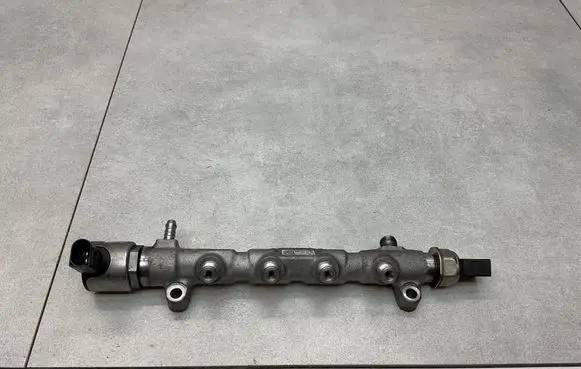 Volkswagen Polo VI Fuel main line pipe 04L130089F 04L906054