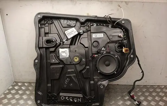 Volkswagen Multivan T6 Front door window regulator with motor 7L2837729F